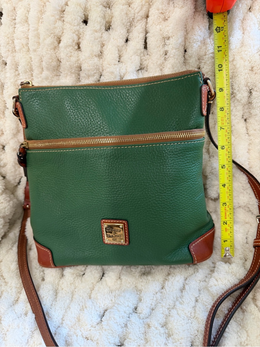 Dooney & Bourke Emerald Green Pebbled Leather Shoulder Bag with Brown Trim - Picture 4 of 10